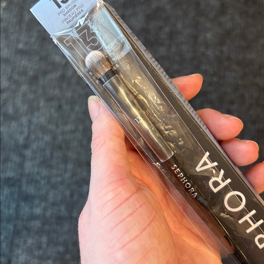 BNIB Sephora Pro Shadow Brush 13 - Picture 6 of 6